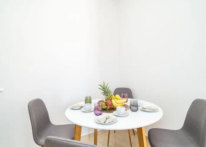 Βίλα Three Bedroom Surrounded By Nature With Pool