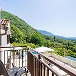 Three Bedroom Surrounded By Nature With Pool Βίλα *