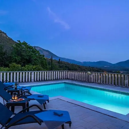 Three Bedroom Surrounded By Nature With Pool Gruda