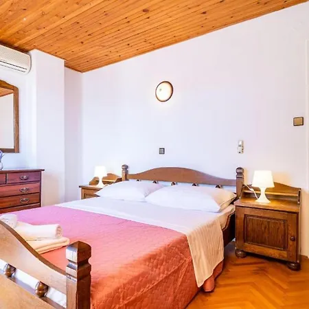 וילה Three Bedroom Surrounded By Nature With Pool Gruda