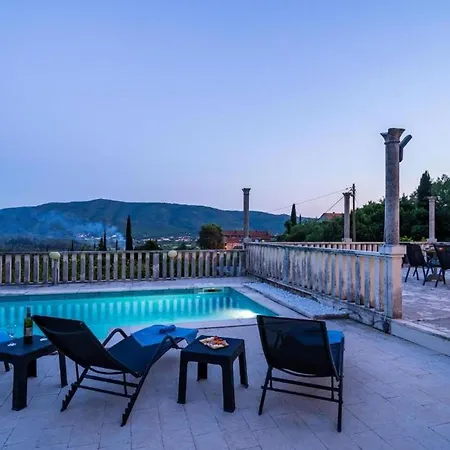 Three Bedroom Surrounded By Nature With Pool וילה