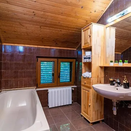 וילה Three Bedroom Surrounded By Nature With Pool *