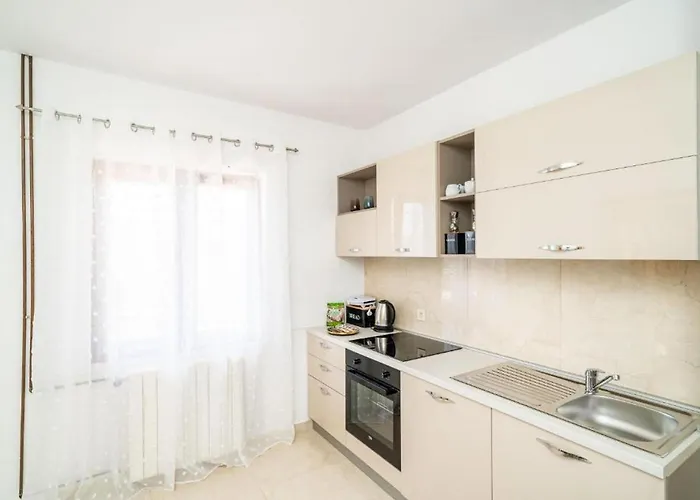 Three Bedroom Surrounded By Nature With Pool Villa Gruda