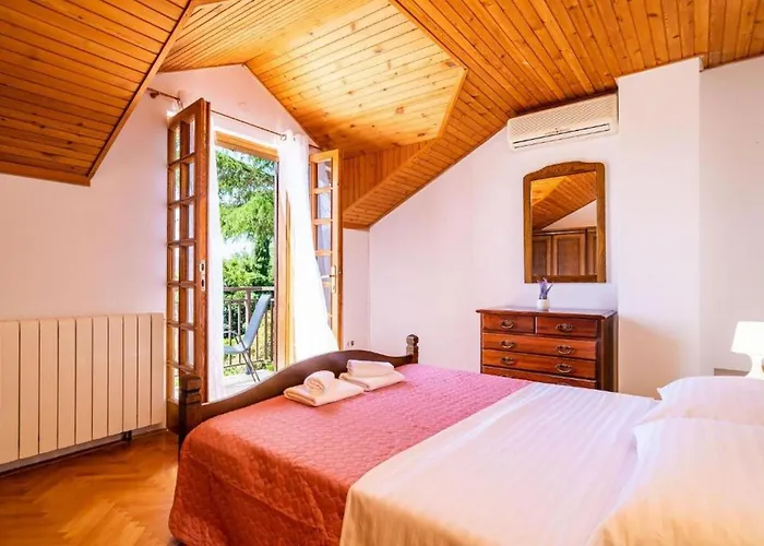 Three Bedroom Surrounded By Nature With Pool * Gruda